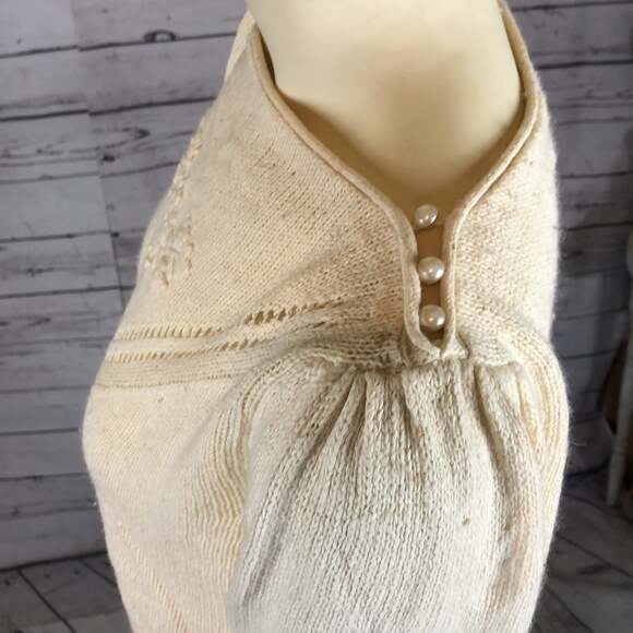 Vintage Essential cream sweater with pearl buttons silk & angora mix size medium - Picture 7 of 12